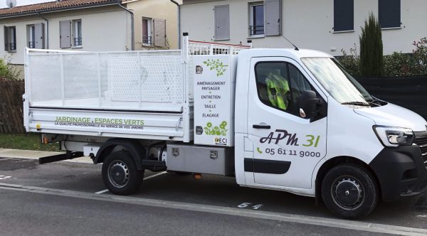 Camion benne avec flocage personnalisé